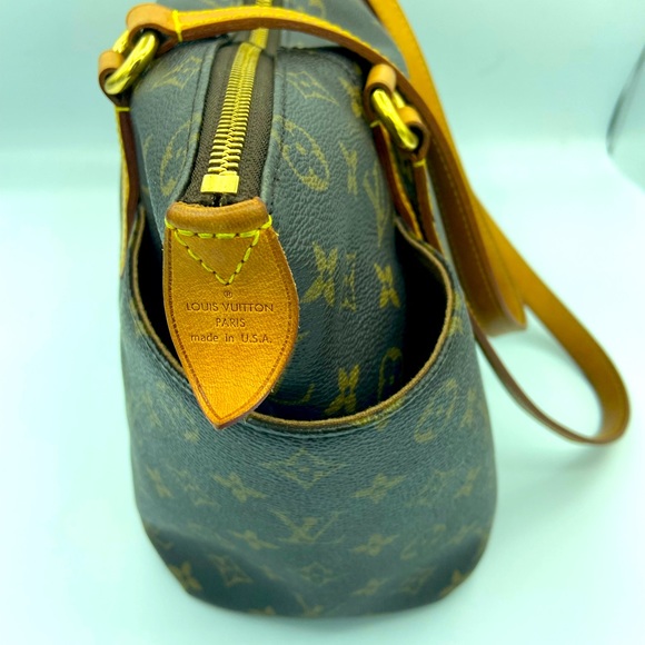 Louis Vuitton Monogram Totally PM Bag. - Picture 6 of 14